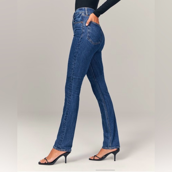 Abercrombie The 90s Slim Straight Ultra High Rise 
Size 27 - Picture 1 of 7